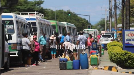 escasez de combustible afecta el transporte en El Alto