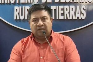 Ministro Yamil Flores sobre tenencia de tierras