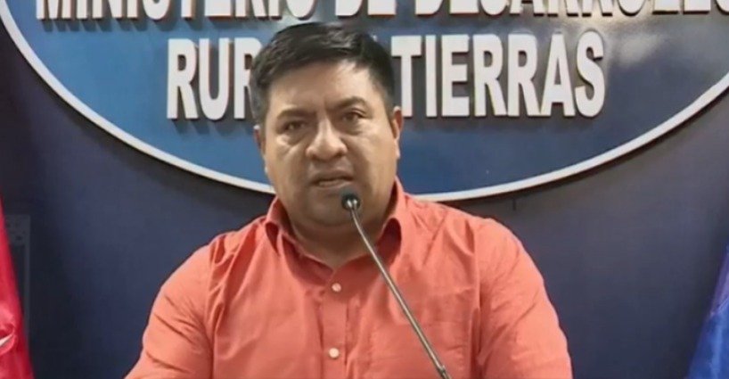 Ministro Yamil Flores sobre tenencia de tierras