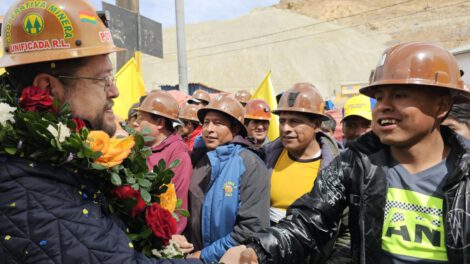 Samuel Doria Medina respaldado por cooperativistas en Potosí