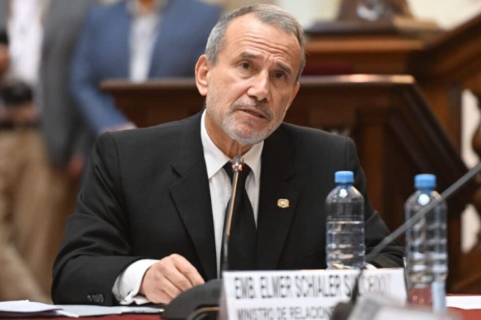 Canciller peruano defiende polémicas palabras de Boluarte sobre Bolivia