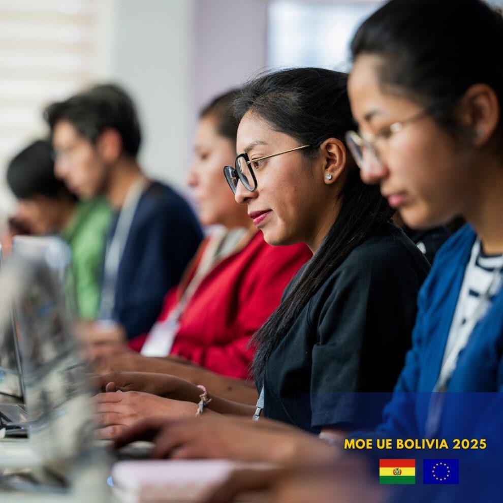 Sistema de Transmisión de Resultados Electorales Preliminares en Bolivia