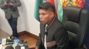 Senador Loza en contacto con los medios sobre créditos