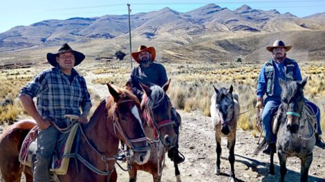 Cabalgata del Bicentenario en Oruro