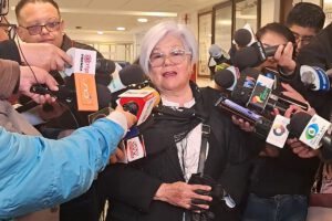 Senadora Silvia Salame rinde homenaje en el Bicentenario