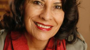 Homenaje póstumo a Gladys Dávalos Arze en la Feria Internacional del Libro