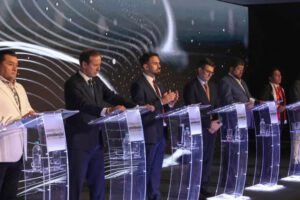 Candidatos proponen cambios en la Reforma Constitucional