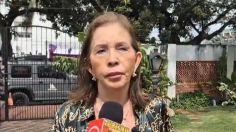 Centa Rek insta a un camino liberal para las elecciones de agosto