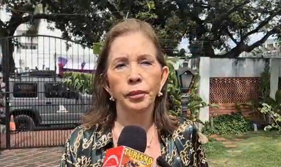 Centa Rek insta a un camino liberal para las elecciones de agosto