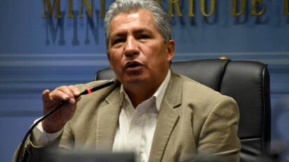 Edmundo Novillo responsabiliza a los medios por problemas económicos