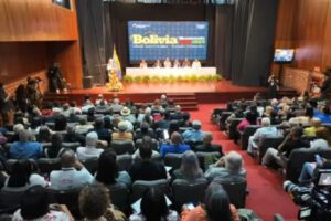 Bicentenario de Bolivia en seminario en Venezuela