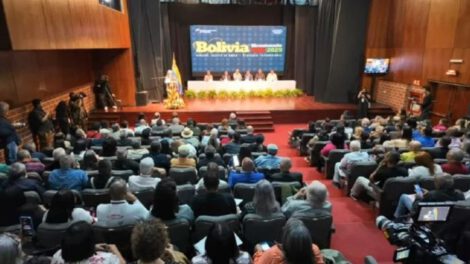 Bicentenario de Bolivia en seminario en Venezuela