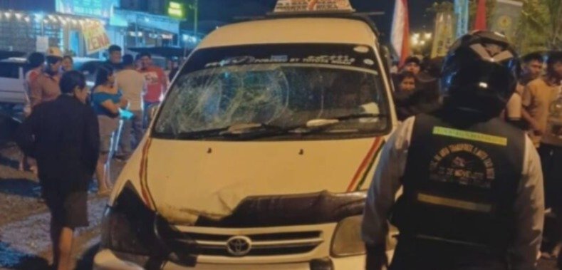 Estudiantes atropellados en desfile en Shinahota