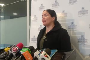 aeropuerto de Sucre en crisis mientras BOA despilfarra millones