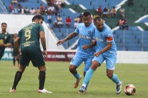 Bolívar vence a San Antonio en el aniversario de Bolivia