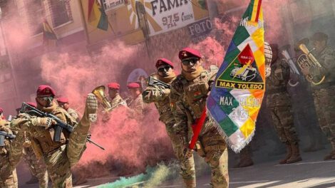 Fuerzas Armadas en sus 200 aniversario de creación