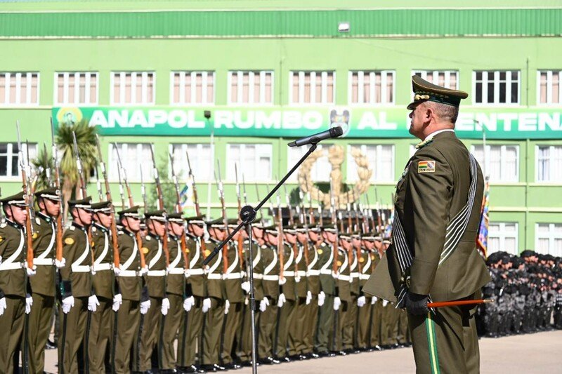 Operativo especial Policía Boliviana para proteger material electoral