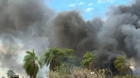 Incendio en depósito gubernamental en Parque Industrial cruceño