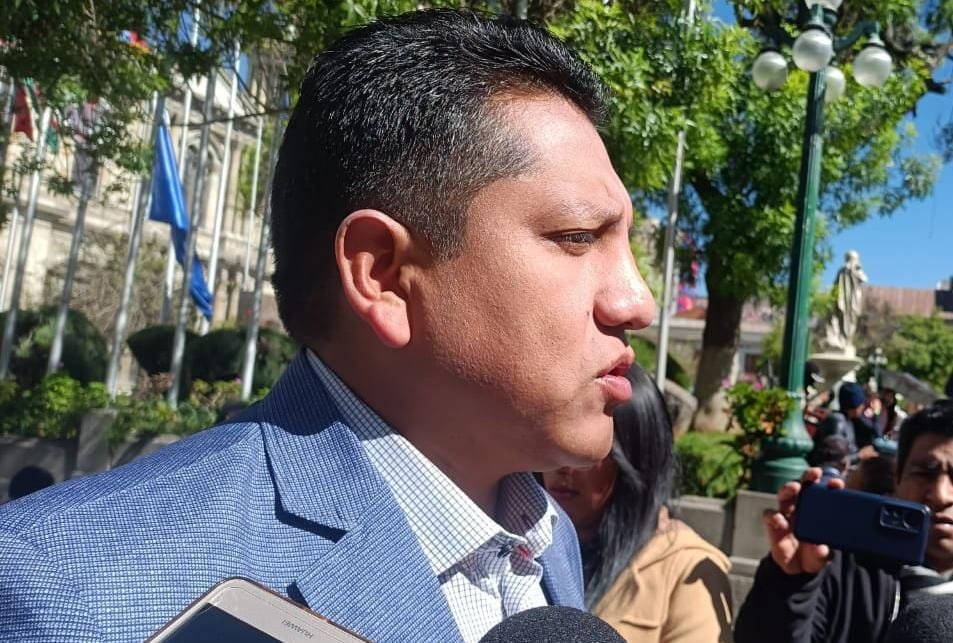 guerra sucia contra Samuel Doria Medina
