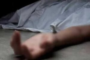 Hallan sin vida a mujer en un alojamiento