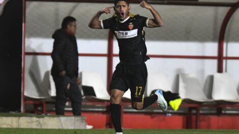 Ortiz destaca en la victoria de CDT Real Oruro