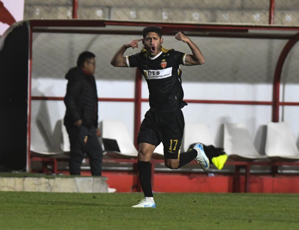 Ortiz destaca en la victoria de CDT Real Oruro