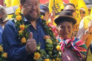 Samuel Doria Medina en el cierre de campaña en Cochabamba