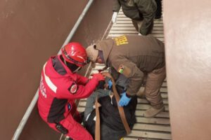 Chofer desempleado muere tras caer del borde de la rampla