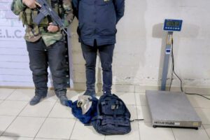 Aprehensión de pasajero con cocaína en bus de Oruro a Uyuni