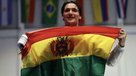 Oro para Bolivia en sable