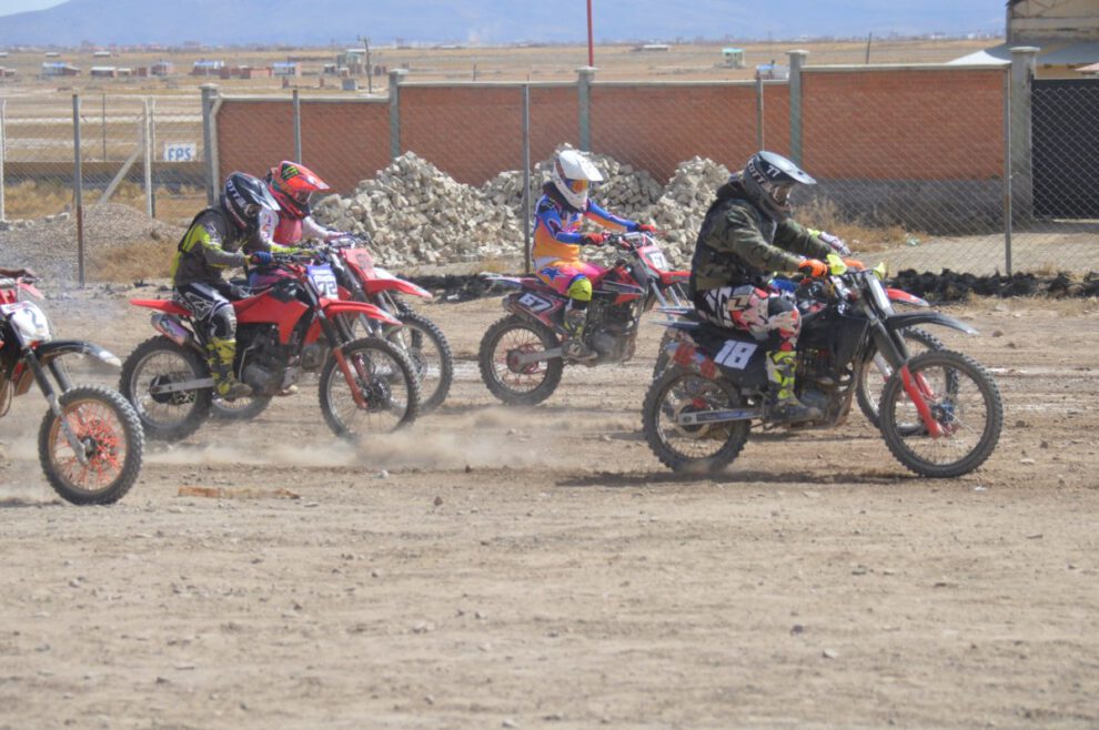 Cuarta prueba departamental de motociclismo en Capachos
