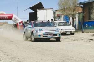 Competencia de automovilismo en Oruro