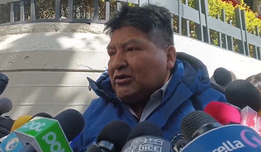 Elecciones en Bolivia: Ministro Alejandro Santos rechaza credibilidad de encuestas