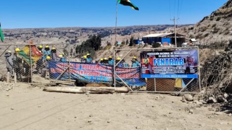 bloqueo del relleno sanitario Sak’a Churu