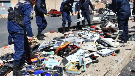 Destrucción de balanzas descalibradas en Oruro