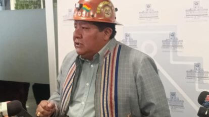 Senador Hilarión Mamani rechaza contratos de litio