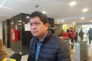 Paridad de género: Parlamentario Luis Adolfo Flores en contacto con los medios