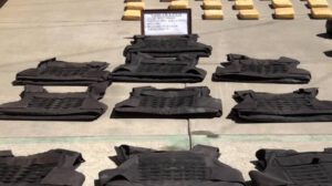 Cocaína camuflada en chalecos antibalas