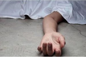 Mujer muere tras caer a un barranco en La Paz