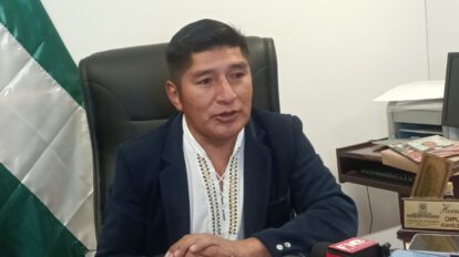 Diputado del MAS defiende contrato de litio en el Salar de Uyuni