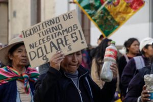 Reclamo por crisis de divisas