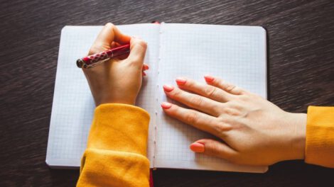 Día Internacional de la Zurdera y los desafíos que enfrentan las personas zurdas