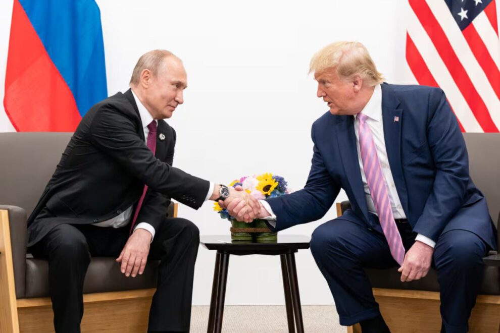 Trump y Putin se reúnen en Alaska para preparar cumbre trilateral