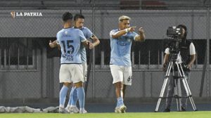 Aurora victoria frente a Blooming