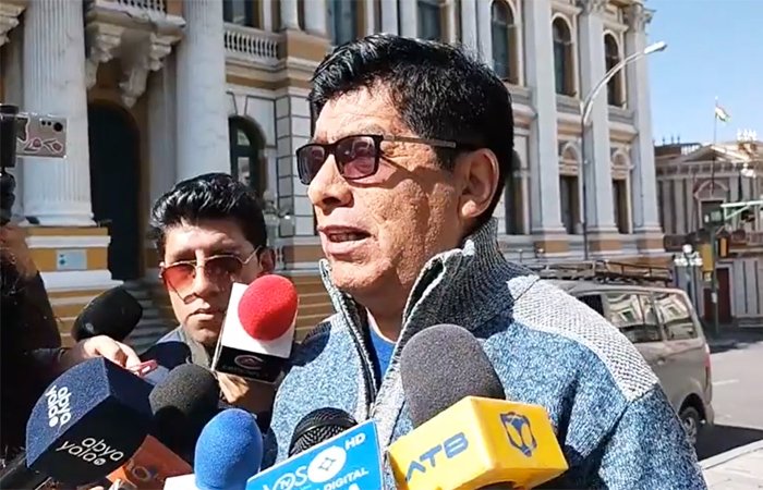 Cambios militares antes de elecciones según Ramiro Venegas