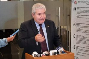 Proyectos de prioridad nacional en Oruro según Enrique Urquidi