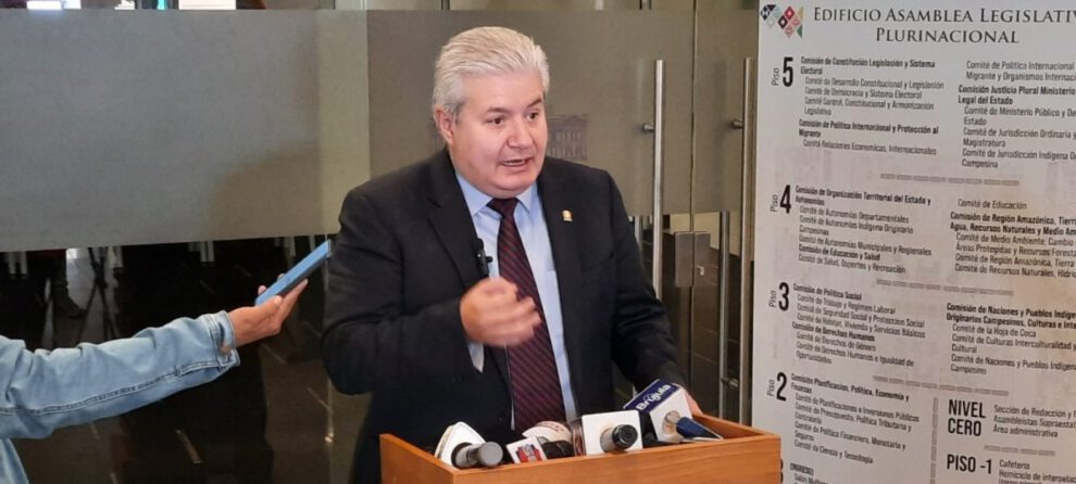 Proyectos de prioridad nacional en Oruro según Enrique Urquidi