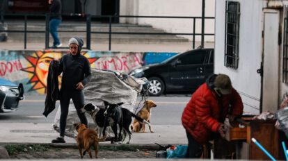 Pobreza en Argentina cae al 29,6% en julio