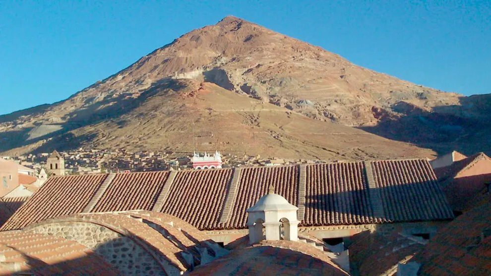 Restricción de ingreso de maquinaria pesada en Cerro Rico