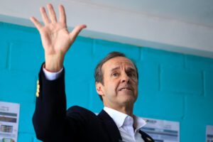 Jorge Quiroga dice que Bolivia cambiará dramáticamente tras las elecciones